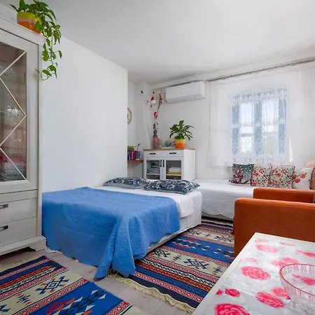 Apartment Saby A2+2 - Grill & Free Parking In shadow!