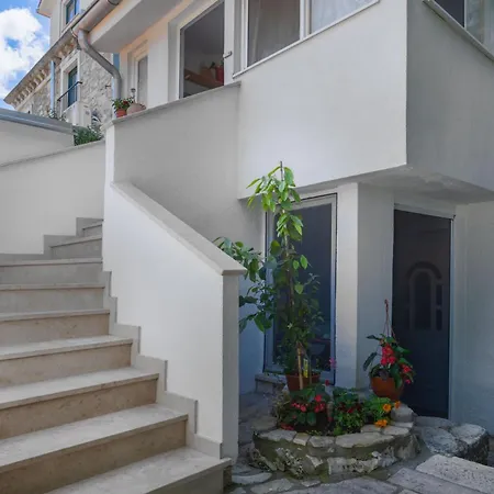 Saby A2+2 - Grill & Free Parking In shadow! Apartment *